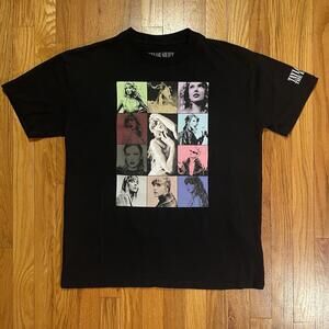 Taylor Swift The Eras Tour Black Short Sleeve Concert Tee Women's size Medium